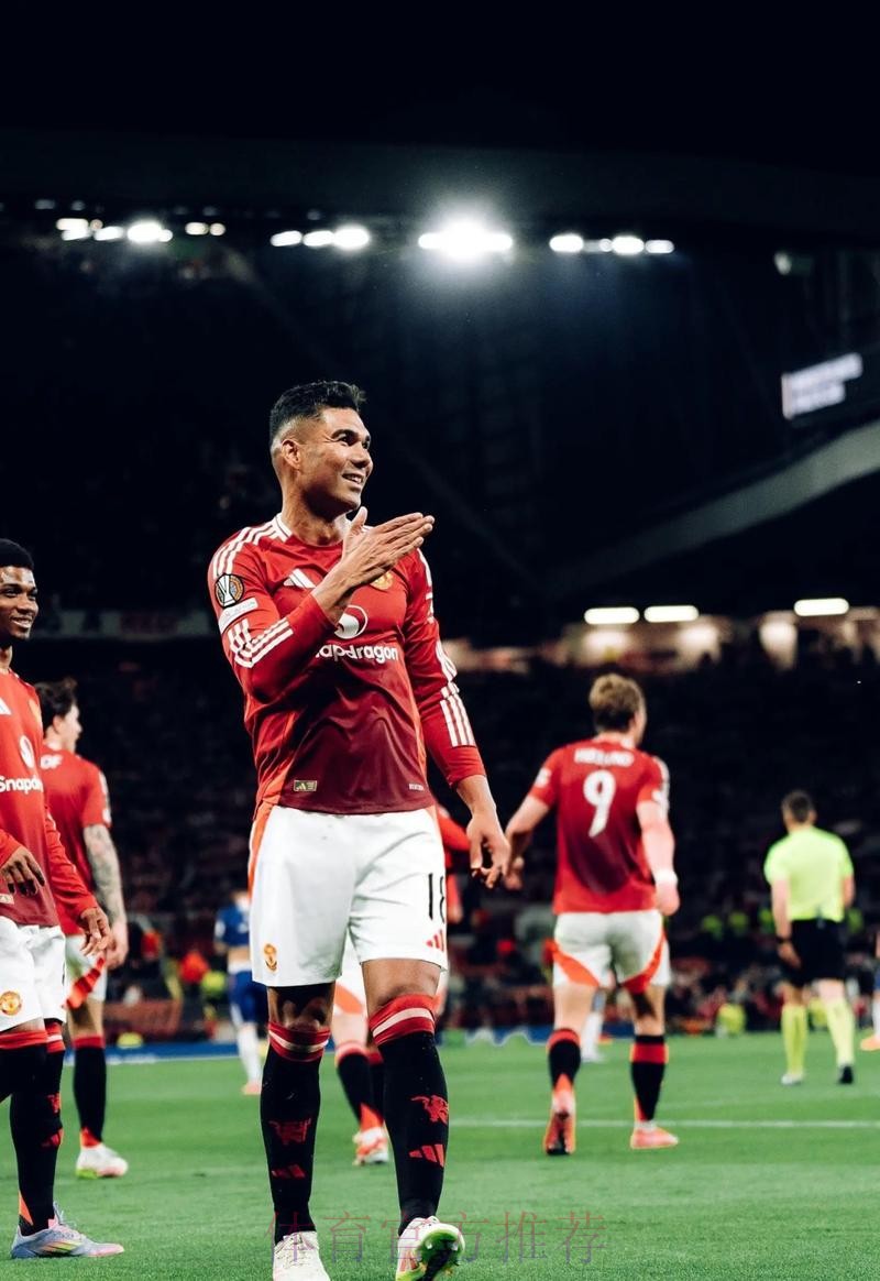 记者:曼联7000万求购卡塞米罗时皇马觉得他们疯了 记者:曼联7000万求购卡塞米罗时皇马觉得他们疯了